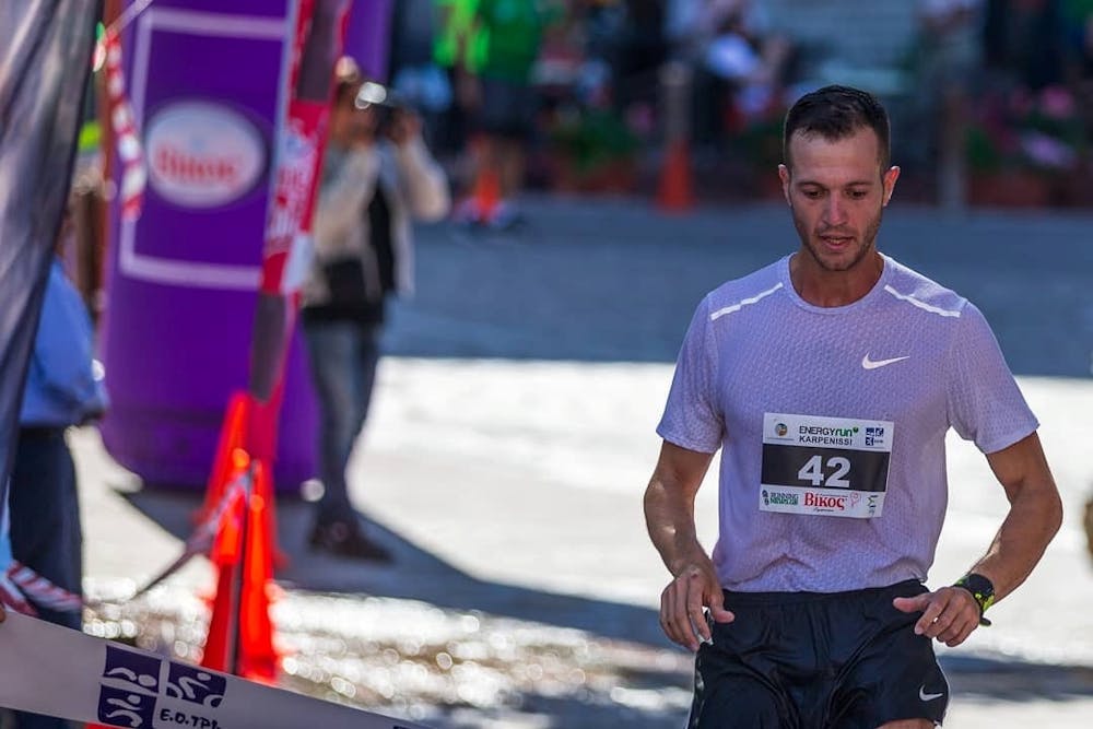 Γ. Καλαπόδης: Ξεκίνησε το τρέξιμο στα 24 και ο μαραθώνιος έγινε τρόπος ζωής! runbeat.gr 