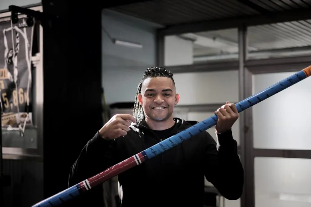 Με νέα κοντάρια και υψηλότερους στόχους ο Εμμανουήλ Καραλής