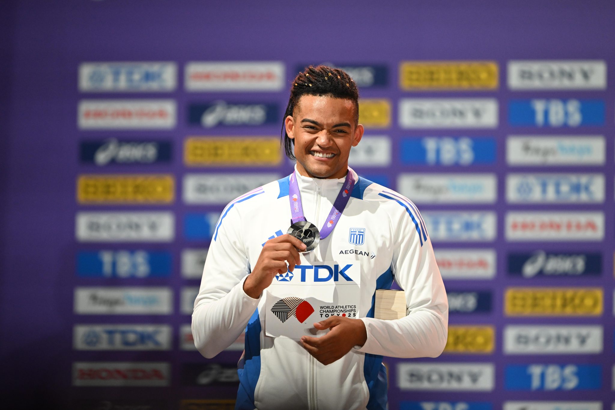 Τόκιο 2025: Η απονομή του ασημένιου μεταλλίου στον Εμμανουήλ Καραλή