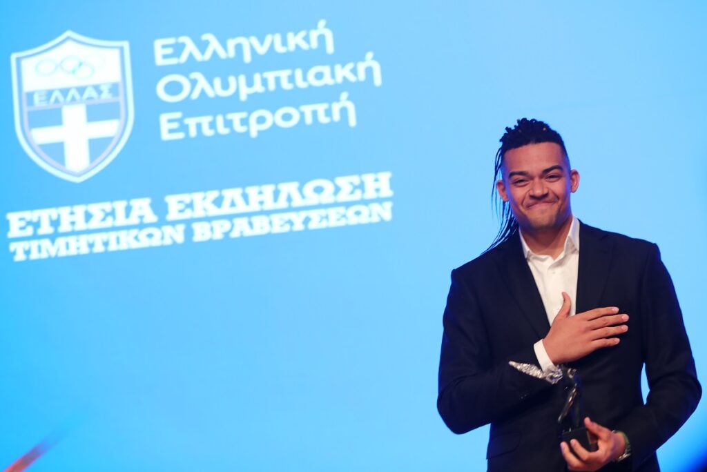 Η Ελληνική Ολυμπιακή Επιτροπή βράβευσε Καραλή και τη νέα γενιά