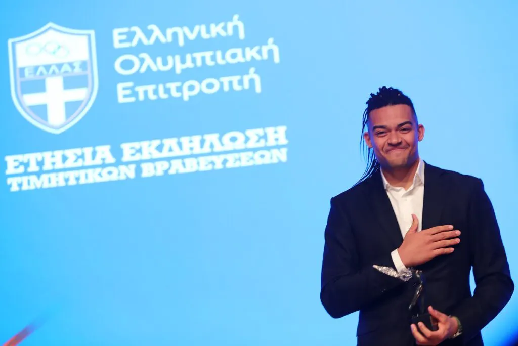 Η Ελληνική Ολυμπιακή Επιτροπή βράβευσε Καραλή και τη νέα γενιά