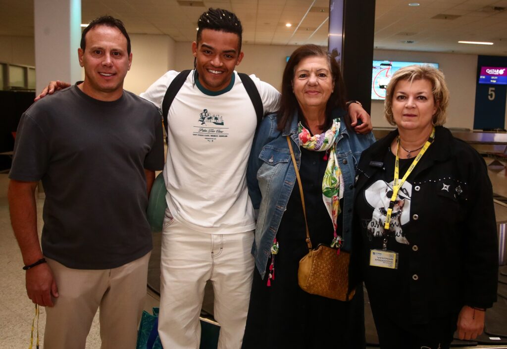 Επέστρεψαν στην Ελλάδα ο ασημένιος Καραλής και η Αριάδνη Αδαμοπούλου