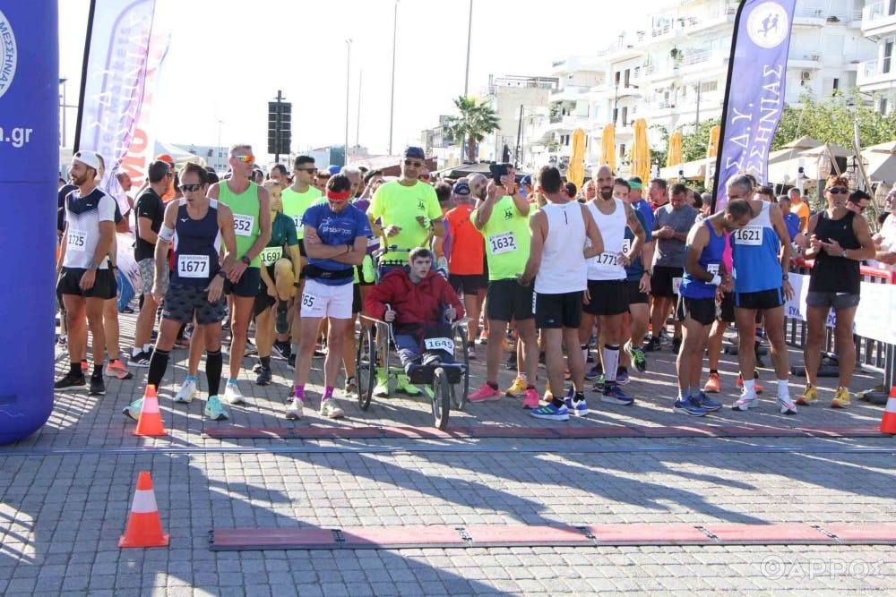 5ος Ημιμαραθώνιος Καλαμάτας: Ξεχώρισε με εντυπωσιακό ρεκόρ διαδρομής ο Καρούτζος! runbeat.gr
