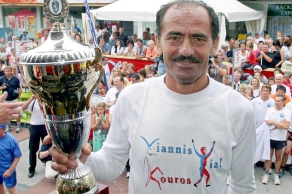 Ταξίδι στον χρόνο: Ο στίβος πριν από 20 χρόνια μέσα από το βιβλίο Guinness του 2004! runbeat.gr