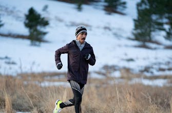 Τρέξιμο στο κρύο: Ποια είναι τα οφέλη του και τι πρέπει να προσέξουμε