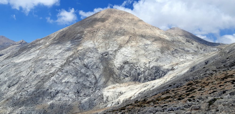 Ορειβατική Πεζοπορία στα Λευκά Όρη, σε ένα αφιλόξενο και σεληνιακό τοπίο (Pics) runbeat.gr
