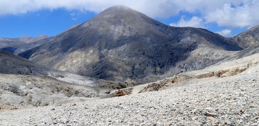 Ορειβατική Πεζοπορία στα Λευκά Όρη, σε ένα αφιλόξενο και σεληνιακό τοπίο (Pics) runbeat.gr