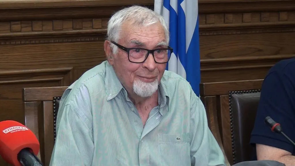 «Έφυγε» ο Δημήτρης Μακρής