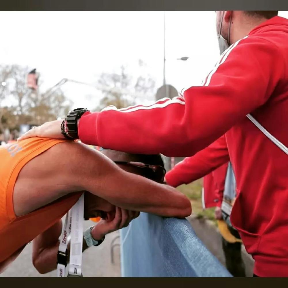 Β. Μαλιόγλου: Από την κολύμβηση και το πόλο, στο τρέξιμο και στην 3η θέση του Μαραθωνίου της Θεσσαλονίκης! runbeat.gr