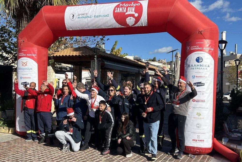 Δυναμικό ντεμπούτο για το 1ο Μάνδρα Santa Run