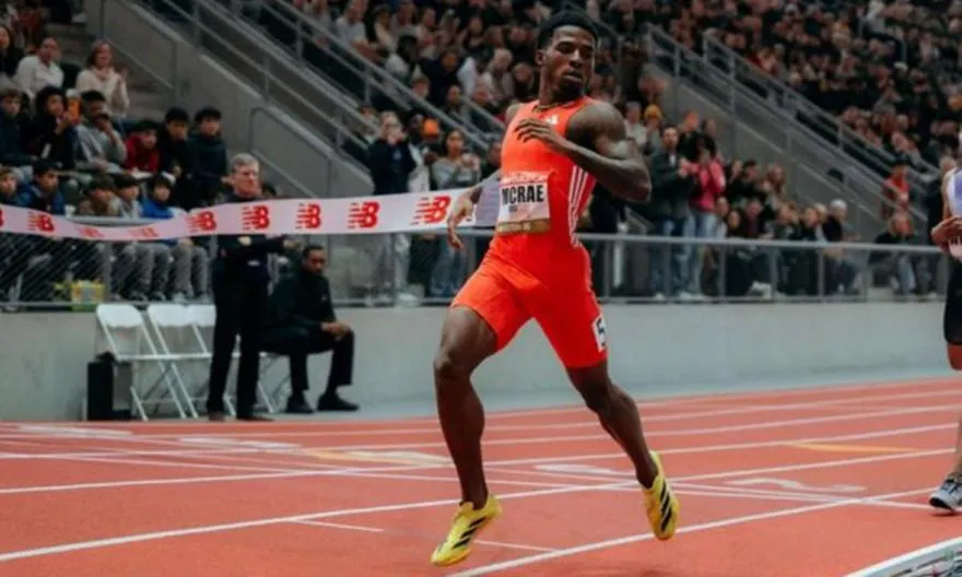 Απίστευτο παγκόσμιο ρεκόρ στα 400 μέτρα από τον ΜακΡέι