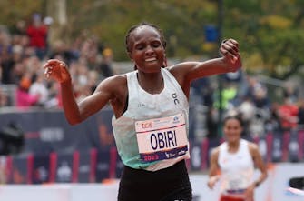 Με «μάχη» στα τελευταία 400 μέτρα καθάρισε η Obiri την Gidey στη Νεα Υόρκη (Vid)