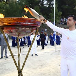 Τα highlights της πρώτης ημέρας από το ταξίδι της Ολυμπιακής Φλόγας (vid)