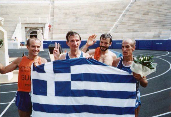 Θα τρέξει τον 69ο μαραθώνιο μαζί με τον γιο του ο Γιώργος Καραθανάσης, συνοδός στους Παραολυμπιακούς της Αθήνας