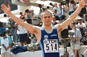 Σαν σήμερα το ακατάρριπτο Πανελλήνιο ρεκόρ στα 100 μέτρα από τον Άγγελο Παυλακάκη! (Vid)