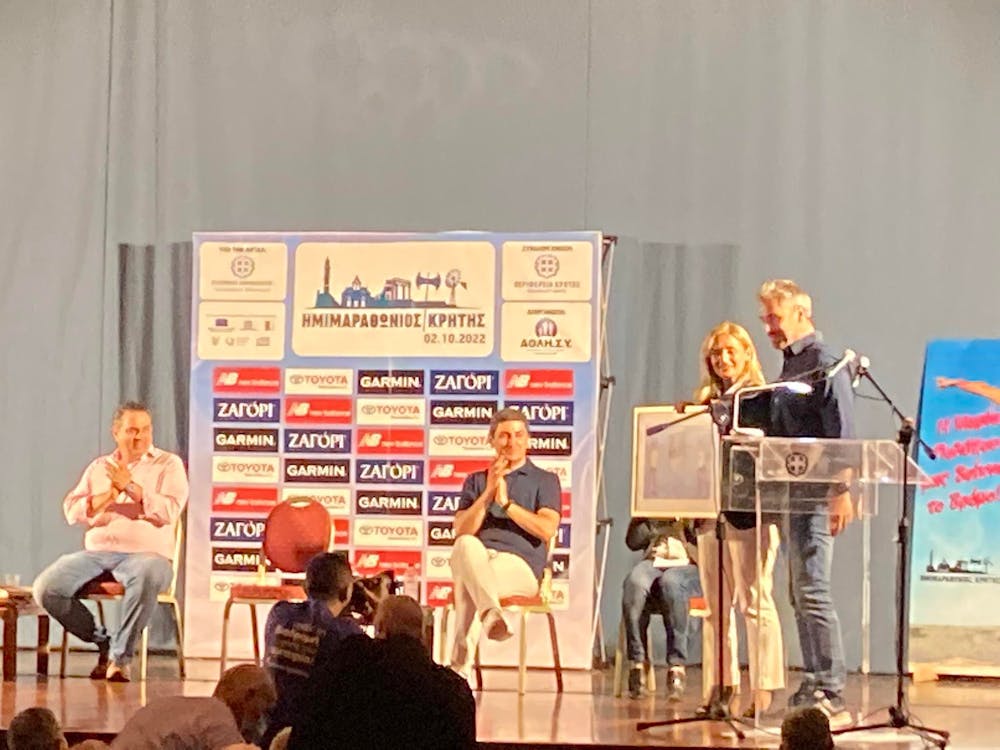 Συγκλονιστικές στιγμές στη παρουσίαση του βιβλίου της Μ. Πολύζου στο Ηράκλειο (Pics) runbeat.gr