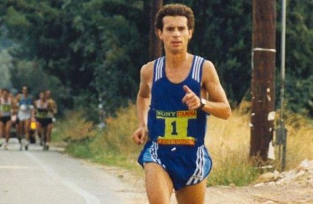 Ν. Πολιάς: «Επιστρέφει» στο Παρίσι, τρέχει Μαραθώνιο μετά από 9 χρόνια και στέλνει το μήνυμα της δια βίου άθλησης! (Vid) runbeat.gr