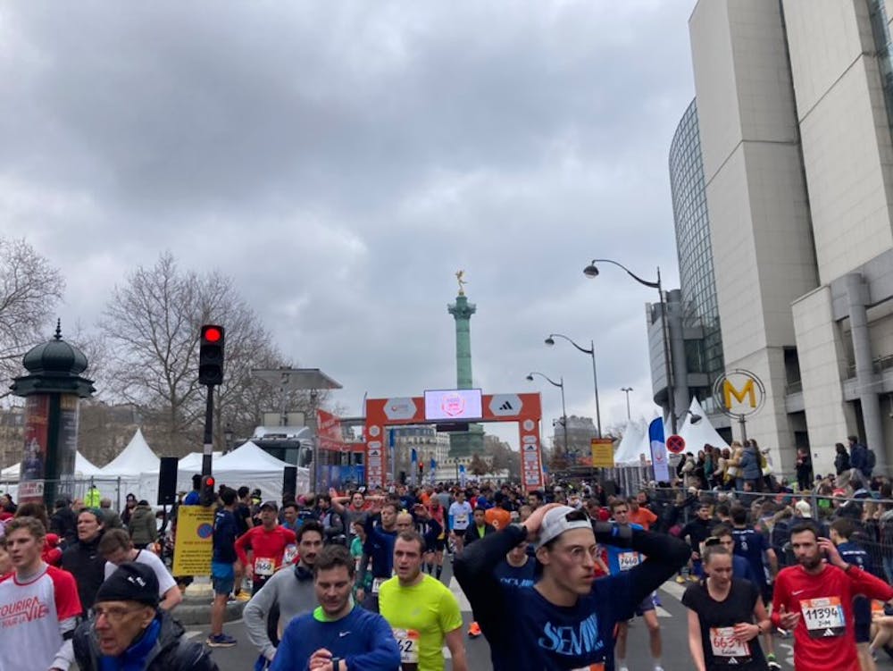 Ημιμαραθώνιος Παρισιού: Ρεκόρ κούρσας σε άνδρες και γυναίκες από τους Κενυάτες – Τι έκαναν οι Έλληνες (Pics) runbeat.gr