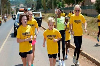 Η Paula Radcliffe έτρεξε με την κόρη της για τα παιδιά με καρκίνο
