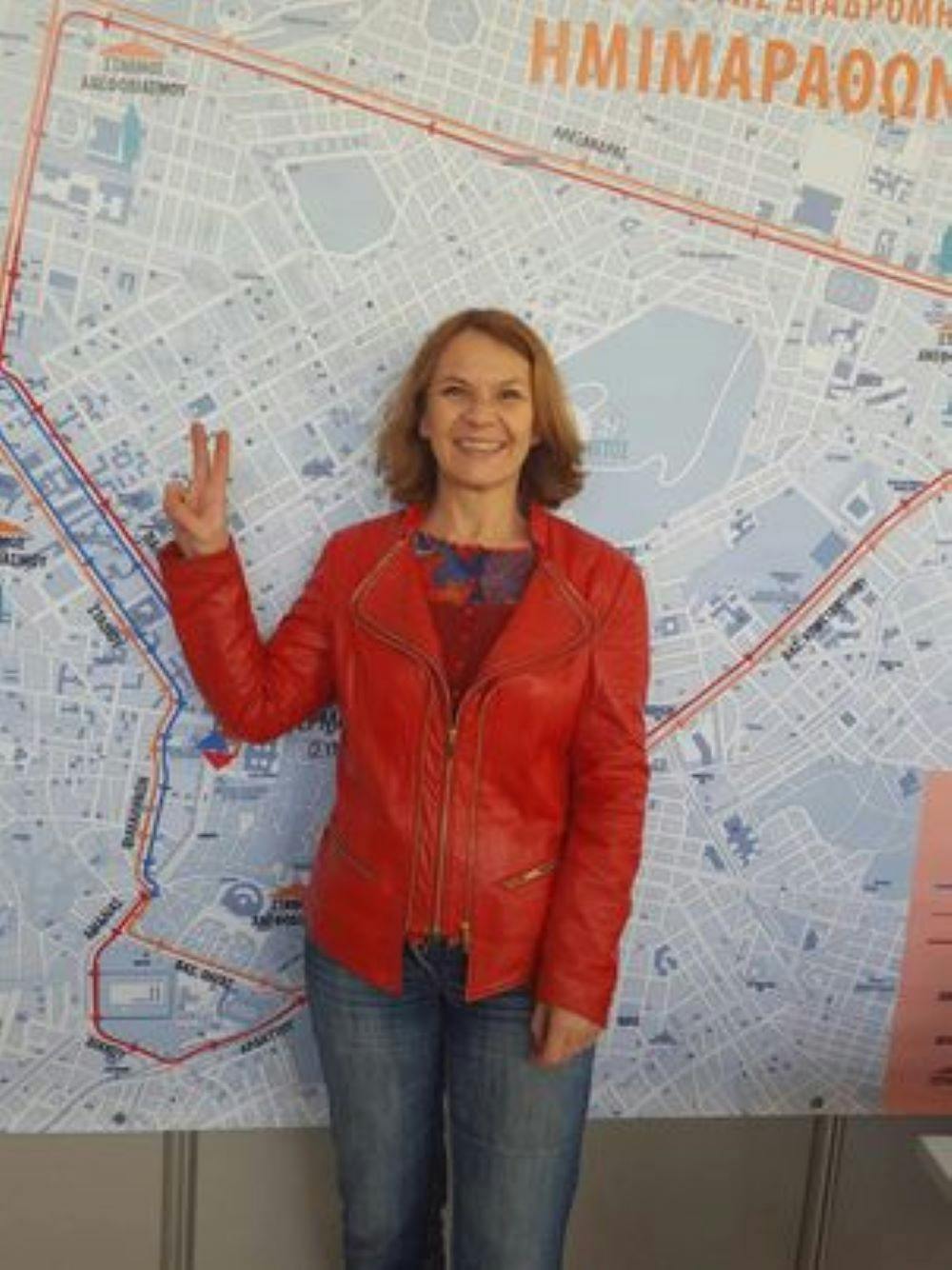 Σοφί Ρενάρ: Η Γαλλίδα που λατρεύει να τρέχει στον Μαραθώνιο και Ημιμαραθώνιο της Αθήνας runbeat.gr