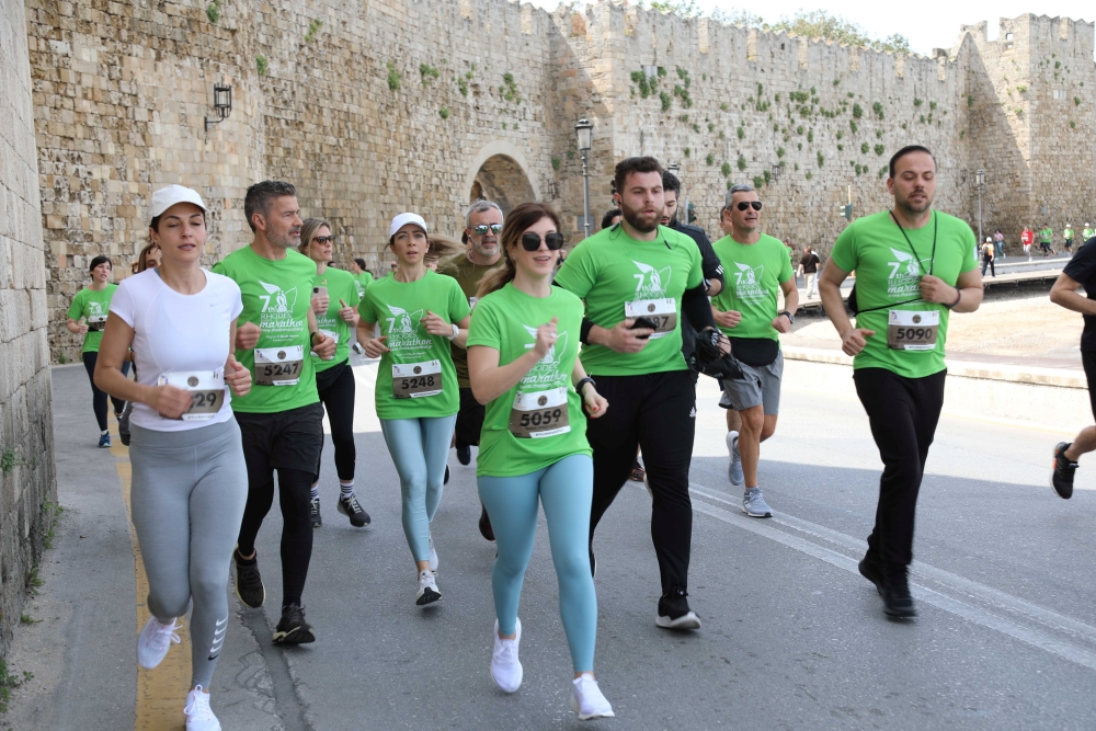 Αξέχαστη Πρωτομαγιά στη Ρόδο, τρέχοντας στον Διεθνή Μαραθώνιο