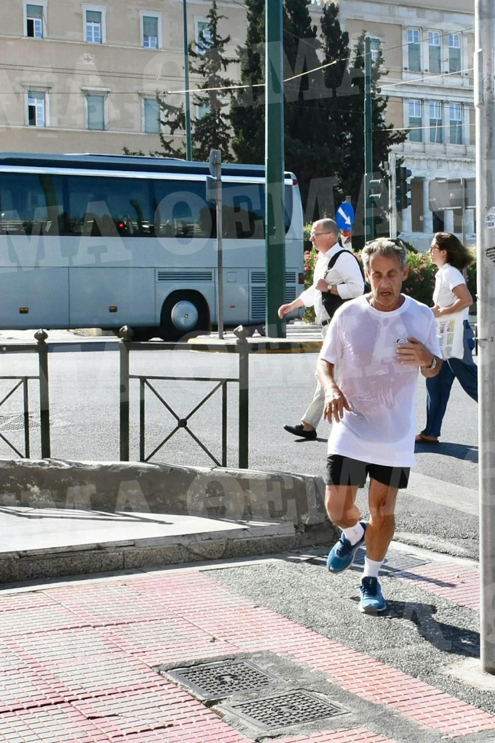 Ο Νικολά Σαρκοζί βγήκε για τρέξιμο στο κέντρο της Αθήνας! (Pics & Vid) runbeat.gr