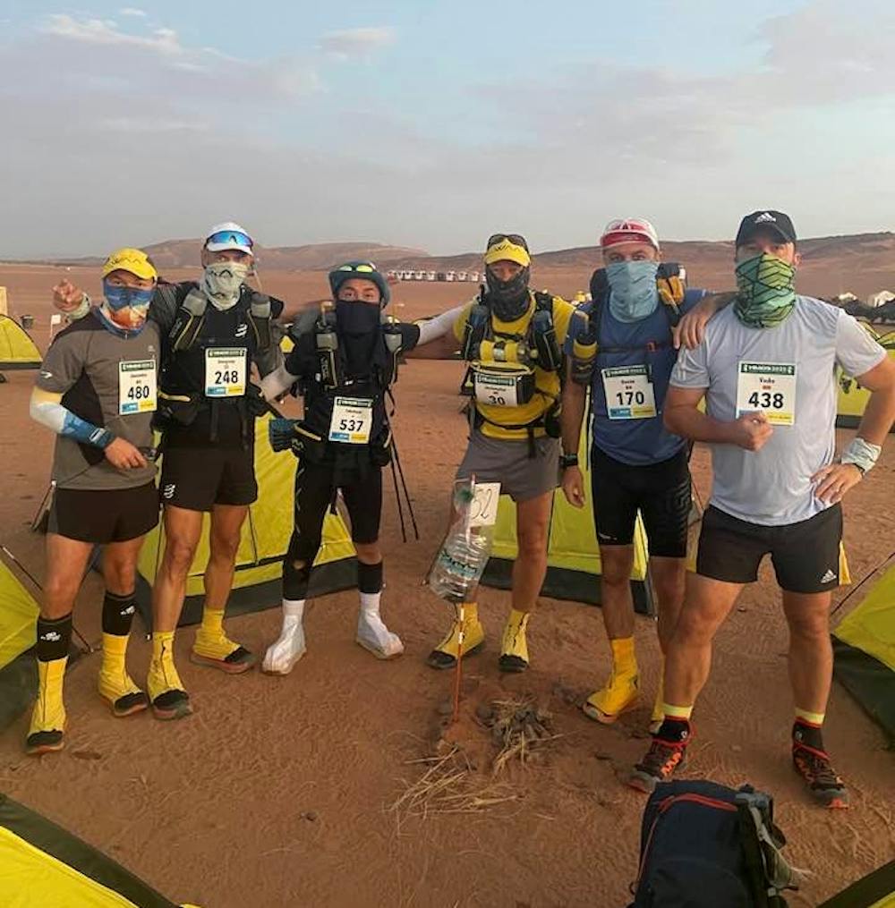 Φοβερή εμπειρία για Σιδέρη και Καπάτο που έτρεξαν 12χλμ στο HMDS Morocco στη Σαχάρα runbeat.gr 