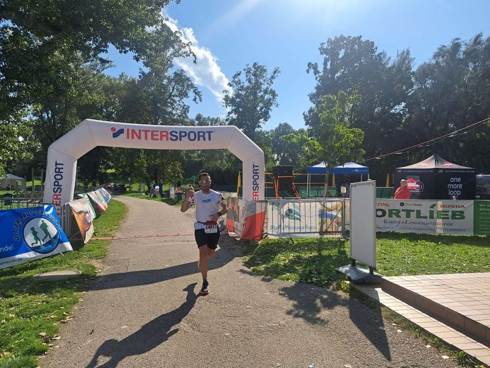 Ιστορική επιτυχία για τον Θοδωρή Σοφοκλέους στην Αυστρία – Νίκη με νέο παγκύπριο ρεκόρ στα 212 χιλιόμετρα!