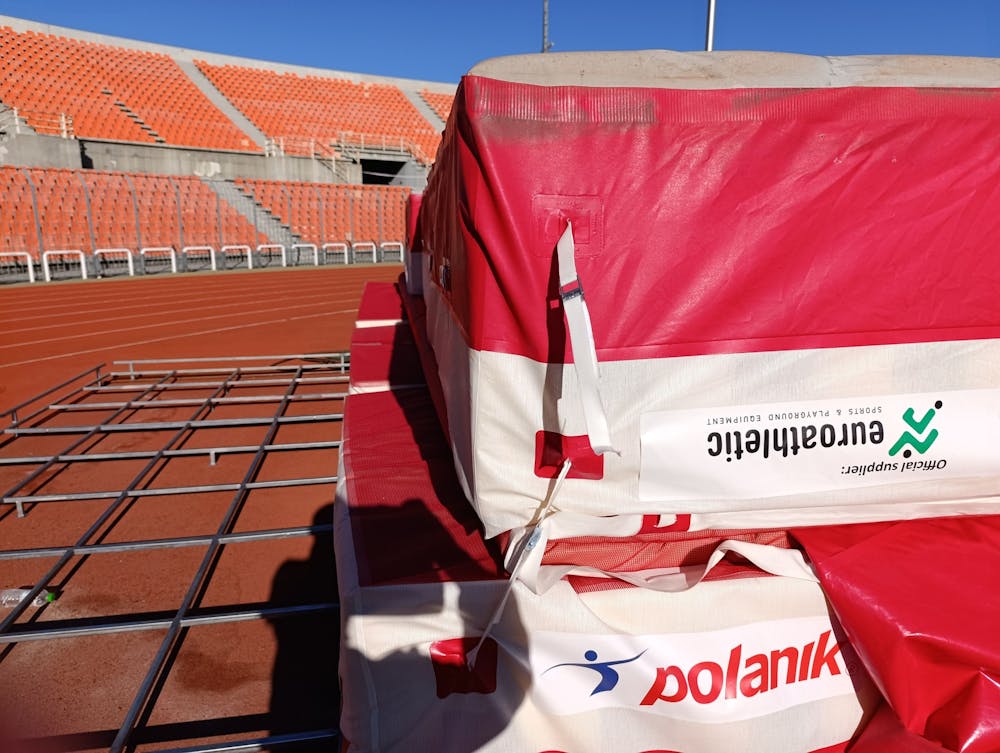 Άγνωστοι προκάλεσαν φθορές στον εξοπλισμό του Καυτανζογλείου σταδίου! runbeat.gr