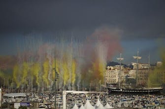 Γαλλία: Εντυπωσιακή τελετή για την άφιξη της Ολυμπιακής Φλόγας (Vid)