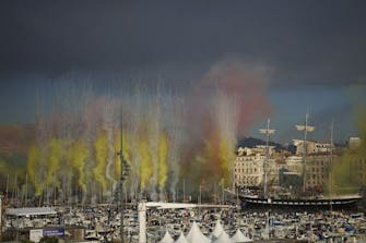 Γαλλία: Εντυπωσιακή τελετή για την άφιξη της Ολυμπιακής Φλόγας (Vid)