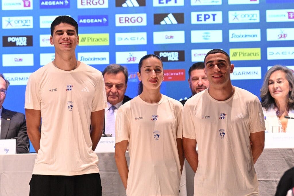 42ος Μαραθώνιος Αθήνας: Αποκαλύφθηκε το αγωνιστικό T-shirt του φετινού αγώνα