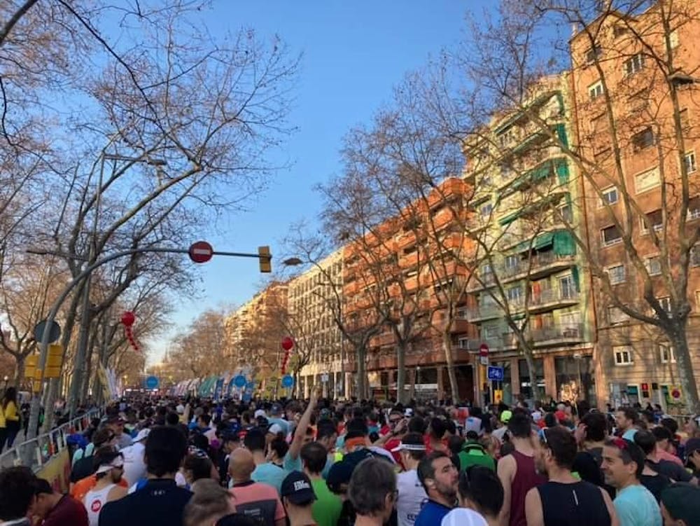 Με αρκετούς Έλληνες έγινε ο Ημιμαραθώνιος της Βαρκελώνης την περασμένη Κυριακή (Pics) runbeat.gr 