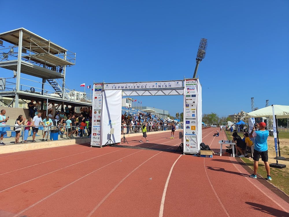 Έφτασε τους 50 μαραθωνίους με τον τερματισμό του στα Χανιά ο Κ. Χουβαρδάς! runbeat.gr