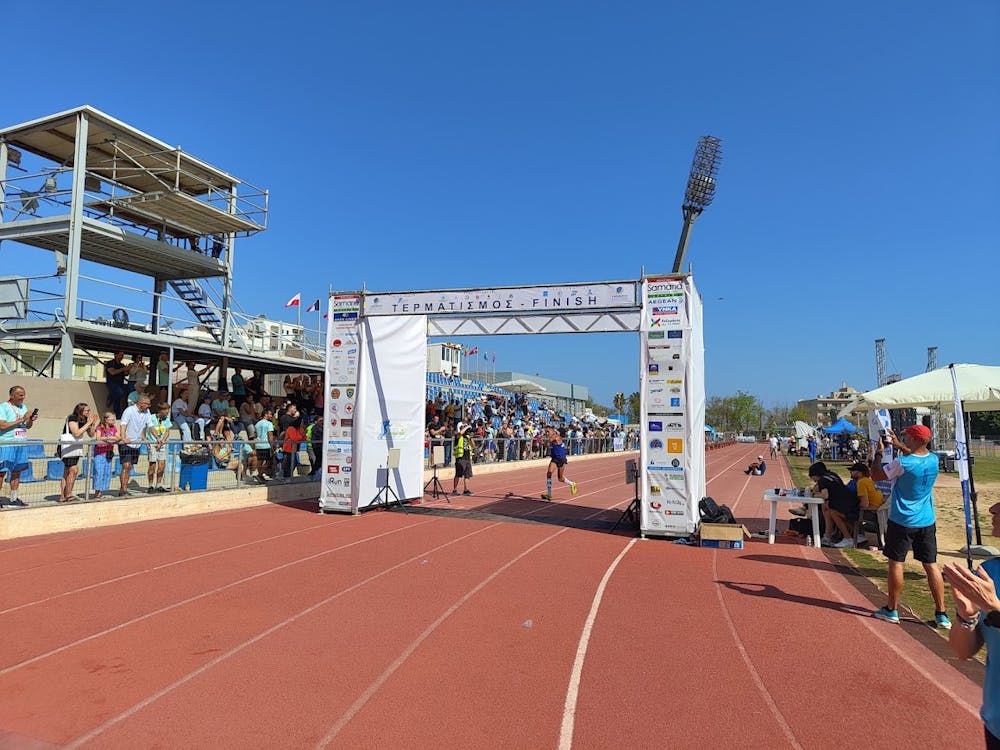 Έφτασε τους 50 μαραθωνίους με τον τερματισμό του στα Χανιά ο Κ. Χουβαρδάς! runbeat.gr