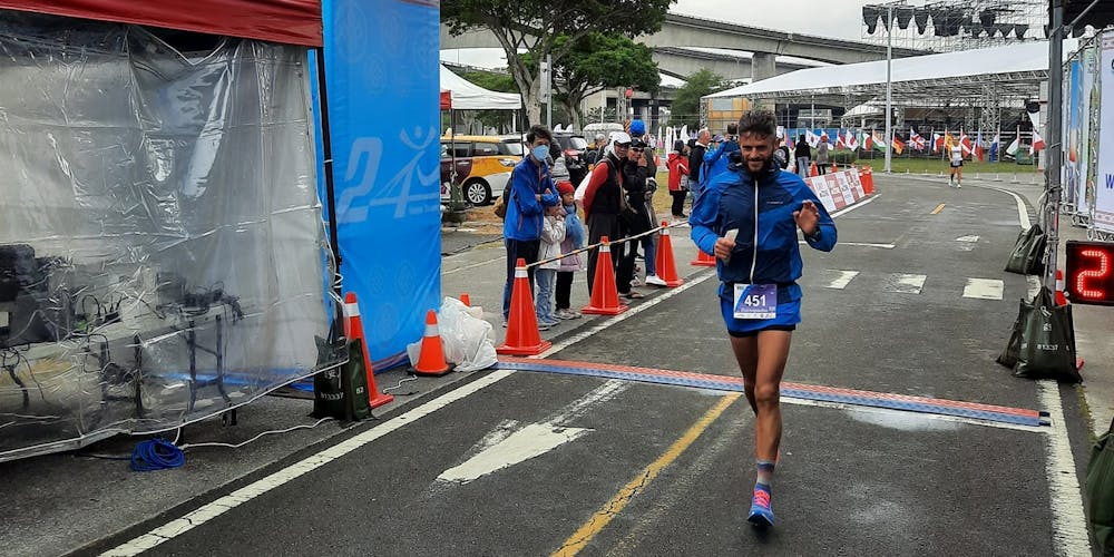 ΔΕΥΤΕΡΑΘΛΗΤΗΣ ΚΟΣΜΟΥ ΣΤΟ 24ΩΡΟ Ο ΣΠΟΥΔΑΙΟΣ ΖΗΣΙΜΟΠΟΥΛΟΣ! runbeat.gr
