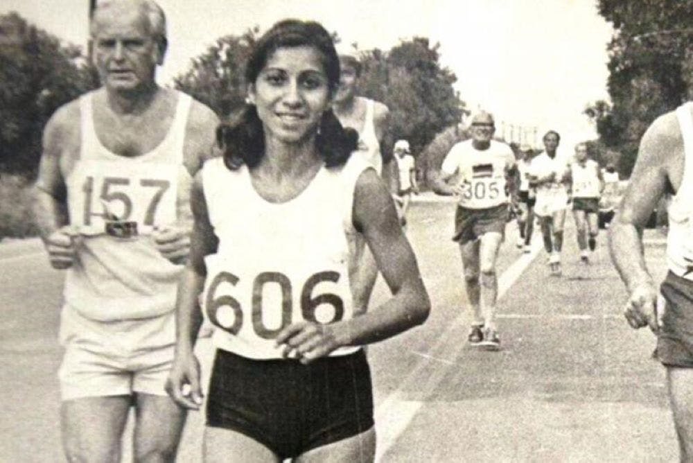 Συγκινεί η πρώτη γυναίκα που έτρεξε στον ΑΜΑ (vid)