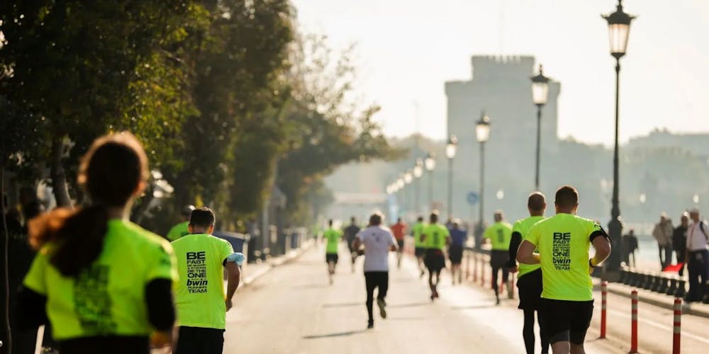 Όλα έτοιμα για τον Μαραθώνιο της Θεσσαλονίκης – 10.000 δρομείς στην εκκίνηση runbeat.gr