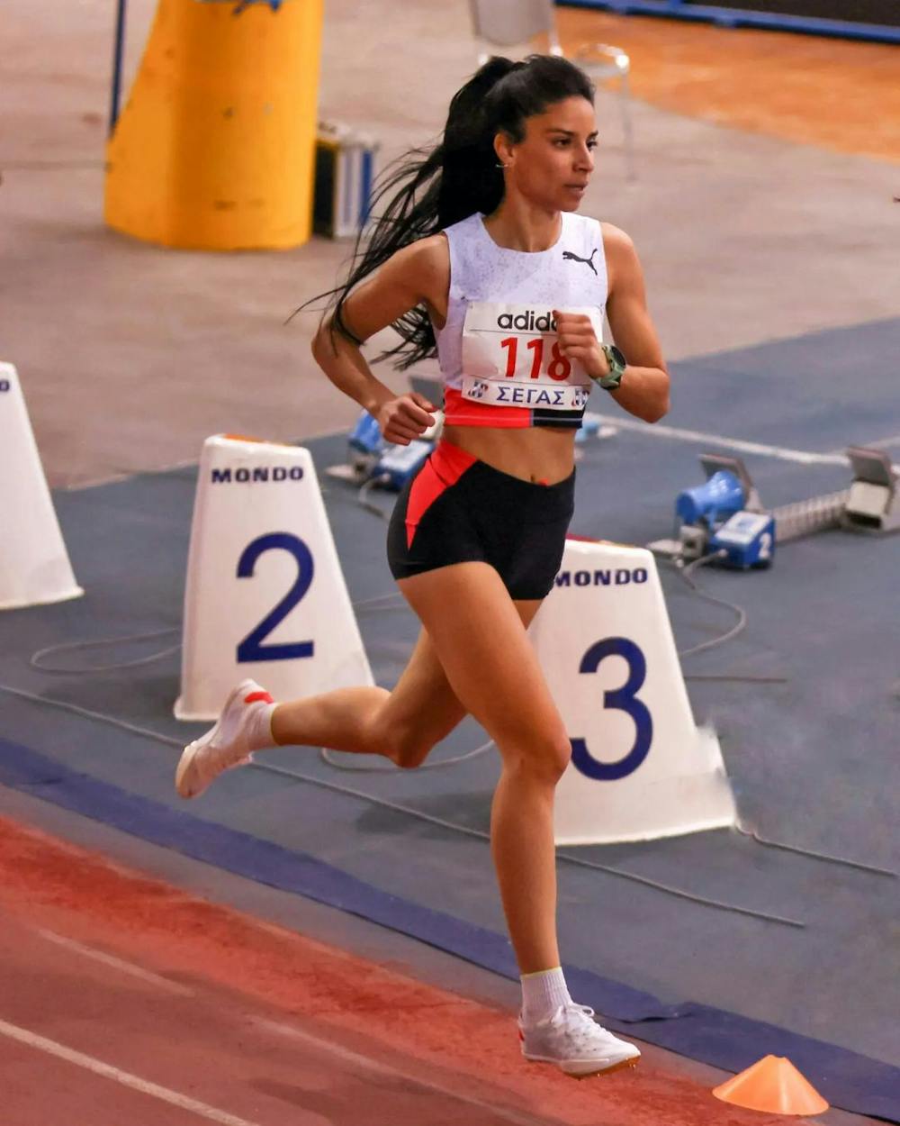 Το φωτογραφικό κολλάζ του Πανελληνίου Πρωταθλήματος Κλειστού στίβου στο ΣΕΦ (Pics) runbeat.gr