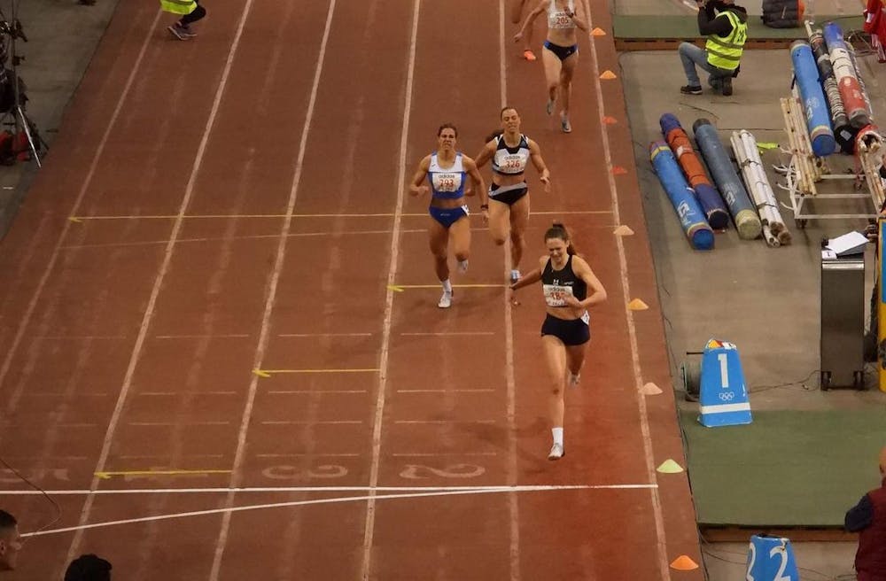 Το φωτογραφικό κολλάζ του Πανελληνίου Πρωταθλήματος Κλειστού στίβου στο ΣΕΦ (Pics) runbeat.gr
