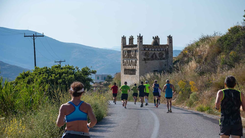 Tinos Running Experience 2022: Πανταζής και Jones νικητές στον Ημιμαραθώνιο – Ασημακοπούλου και Πιπέρης ξεχώρισαν σε 10 και 5 χλμ runbeat.gr