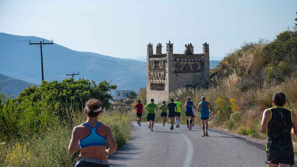 Tinos Running Experience 2022: Πανταζής και Jones νικητές στον Ημιμαραθώνιο – Ασημακοπούλου και Πιπέρης ξεχώρισαν σε 10 και 5 χλμ runbeat.gr 