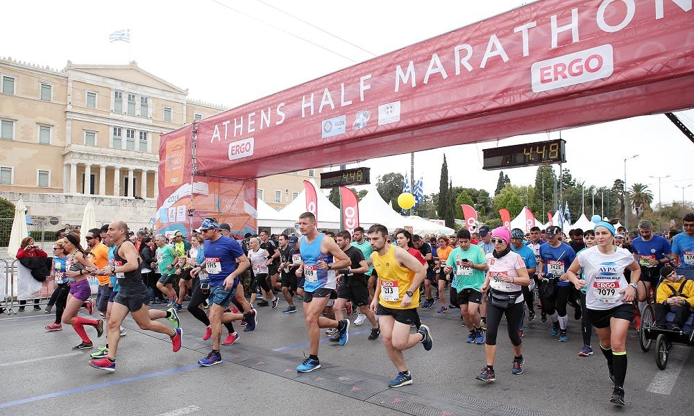 Ημιμαραθώνιος: Χρειάζεστε υδατάνθρακες κατά τη διάρκεια του αγώνα; - Όλες οι απαντήσεις για το πότε και γιατί runbeat.gr