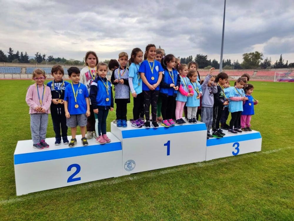 Εσωτερικούς αγώνες διοργάνωσε στο ανακαινισμένο «Θώδειο» στάδιο ο Ποσειδώνας Λουτρακίου runbeat.gr