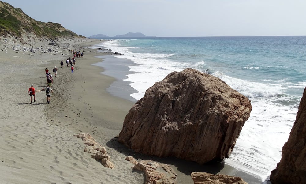 Πεζοπορία στο Παραλιακό Νότιο Ρέθυμνο, μία από τις ωραιότερες παραλιακές ακτογραμμές της Κρήτης (Pics) runbeat.gr 